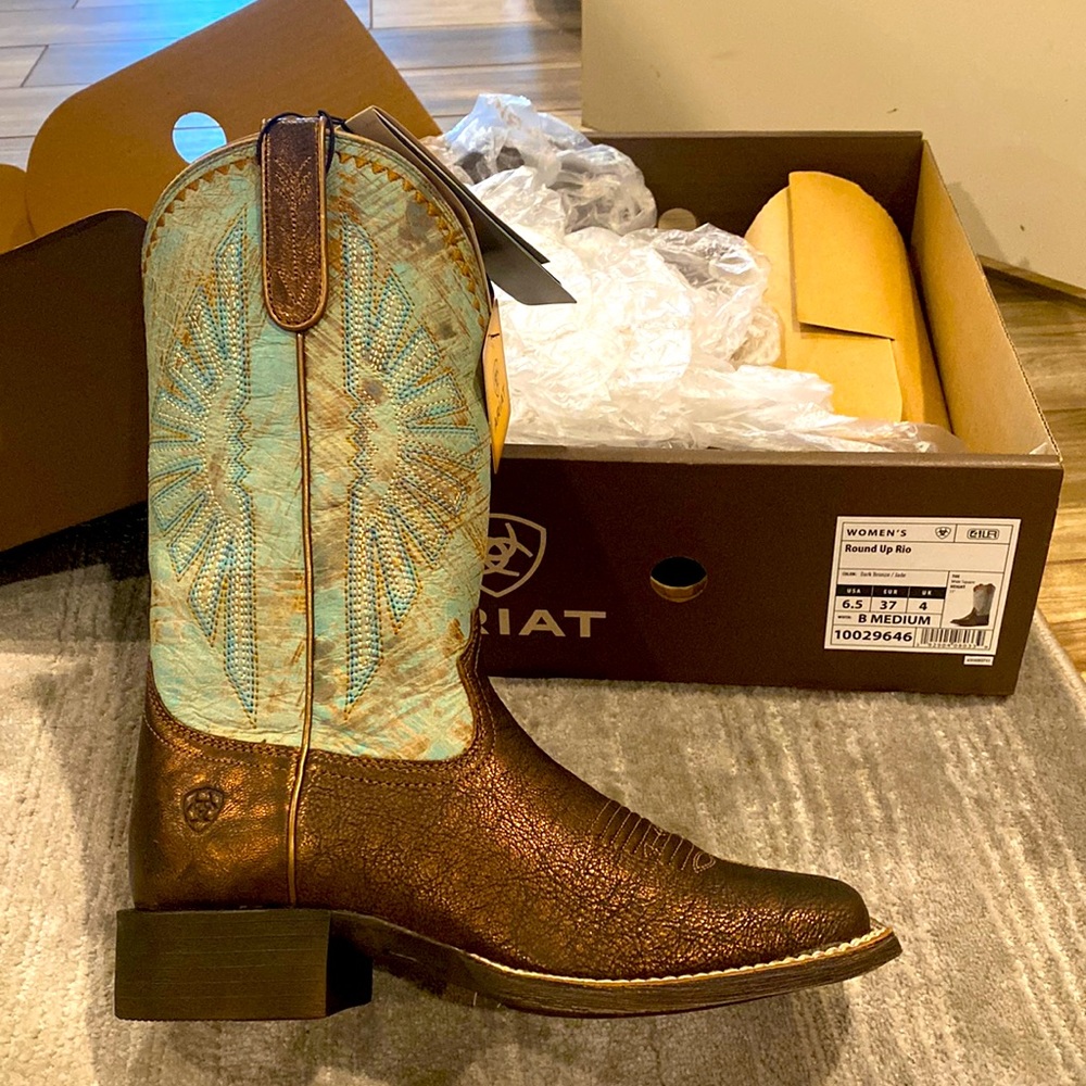 Ariat round up Rio cowboy boot size 6.5 brand new in box dark bronze/Jade